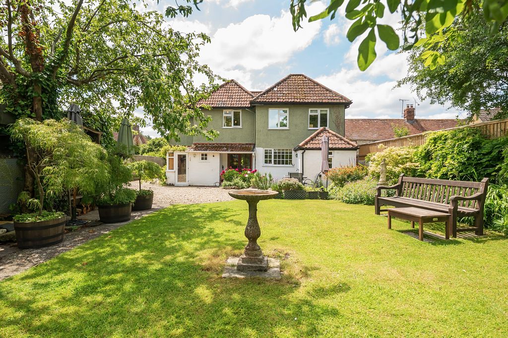 Property photo 2 of 13