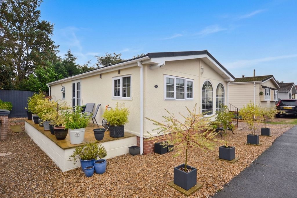 Property photo 1 of 19 Front