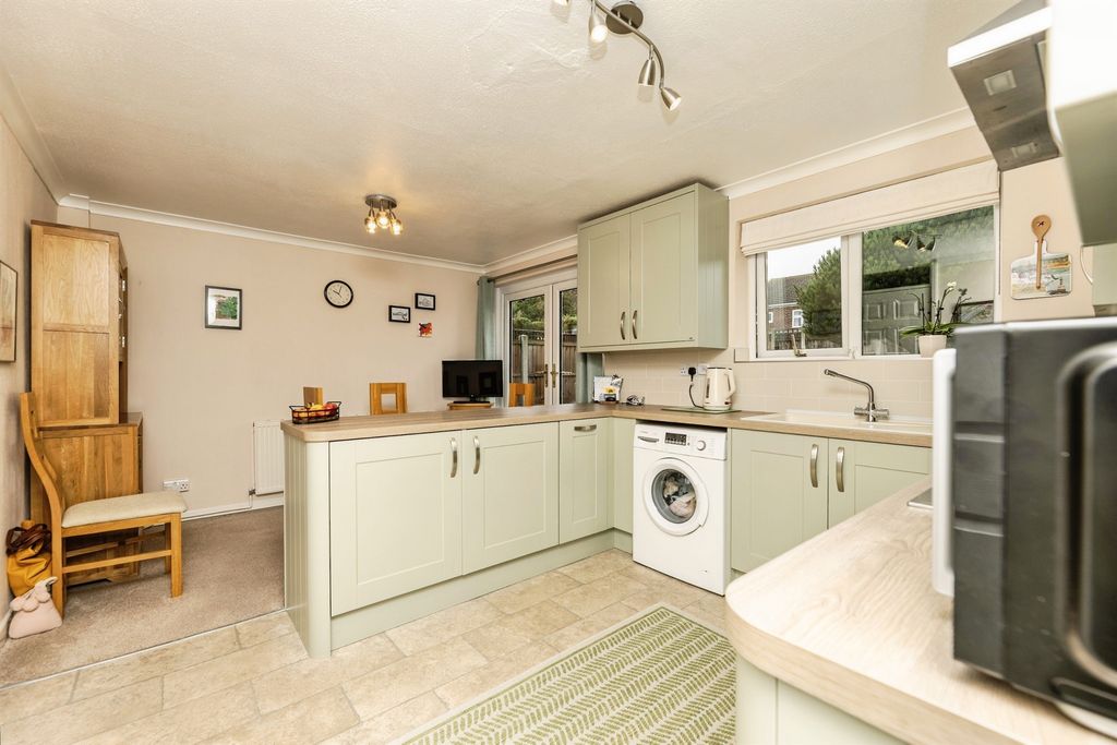 Property photo 3 of 13