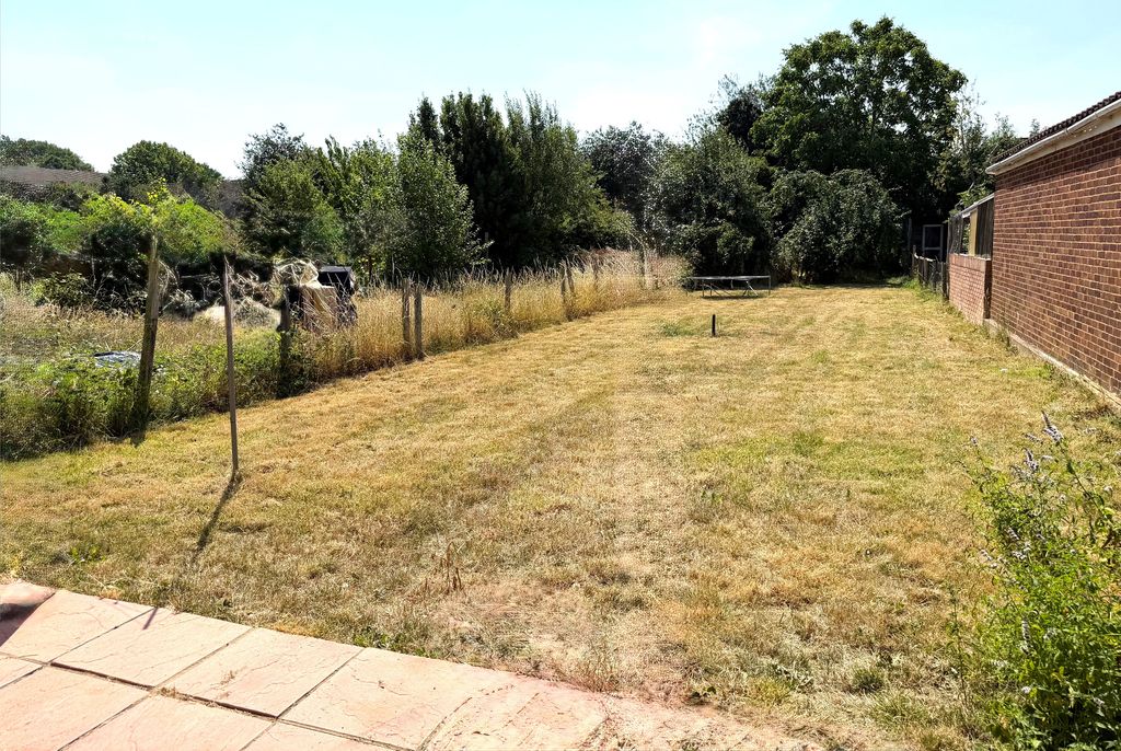 Property photo 3 of 8