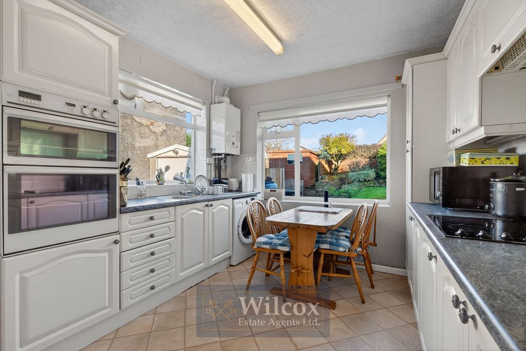 Property photo 3 of 25