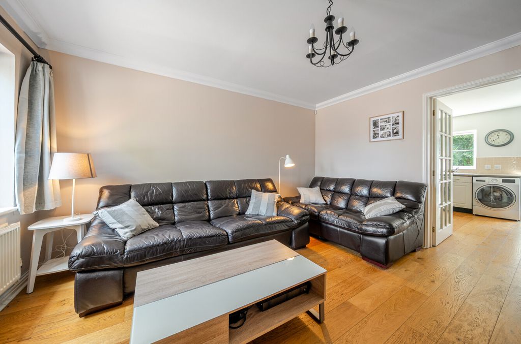 Property photo 2 of 12 1447598669E768c842897