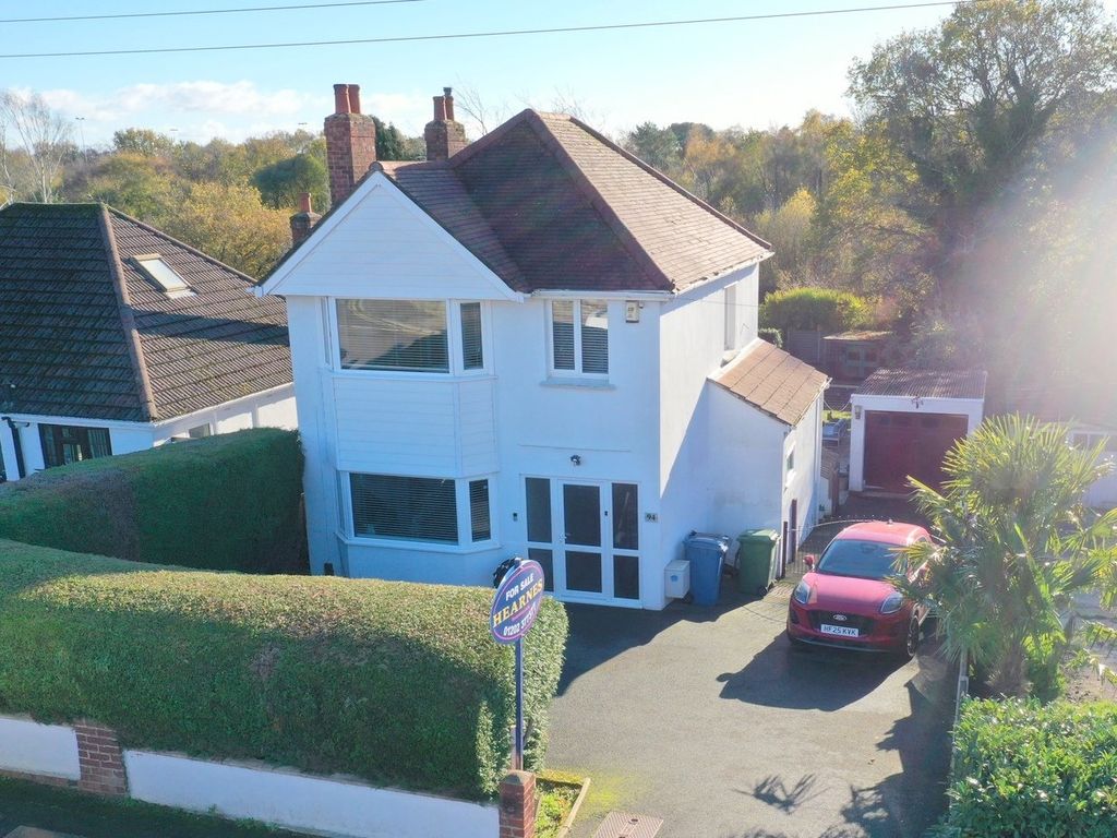 Property photo 2 of 28