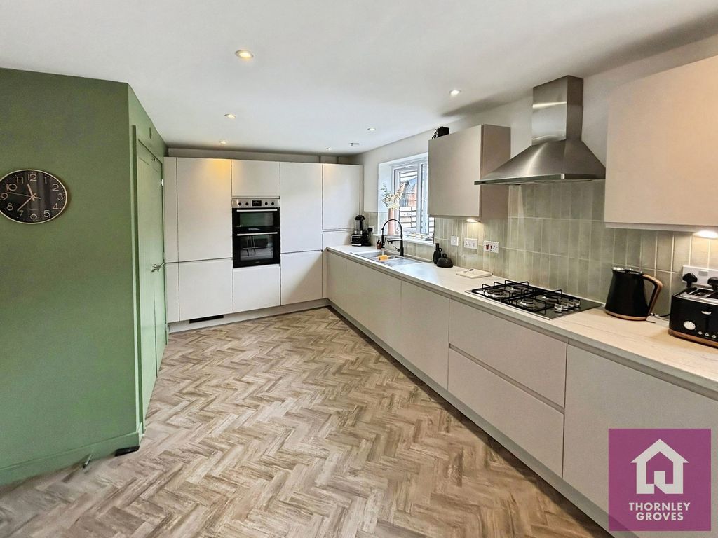 Property photo 3 of 24 Pbox-Img.Jpg