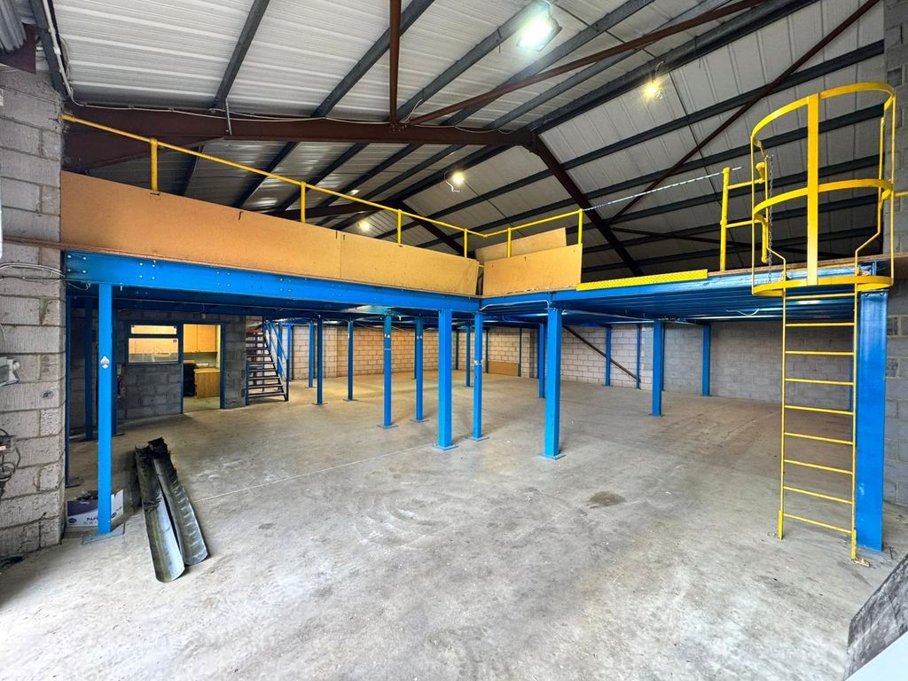 Property photo 1 of 10 Picture No. 12