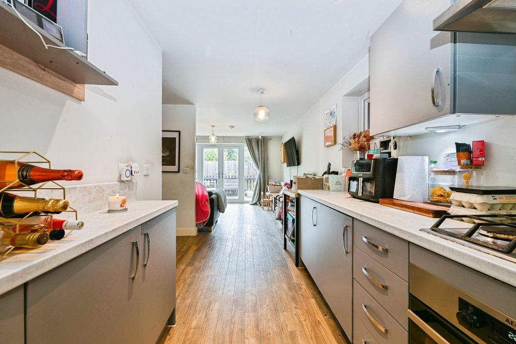 Property photo 3 of 15 Pbox-Img.Jpg