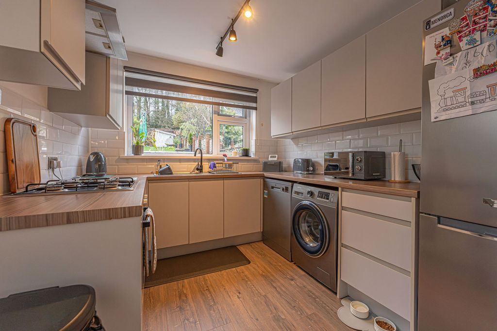 Property photo 3 of 24