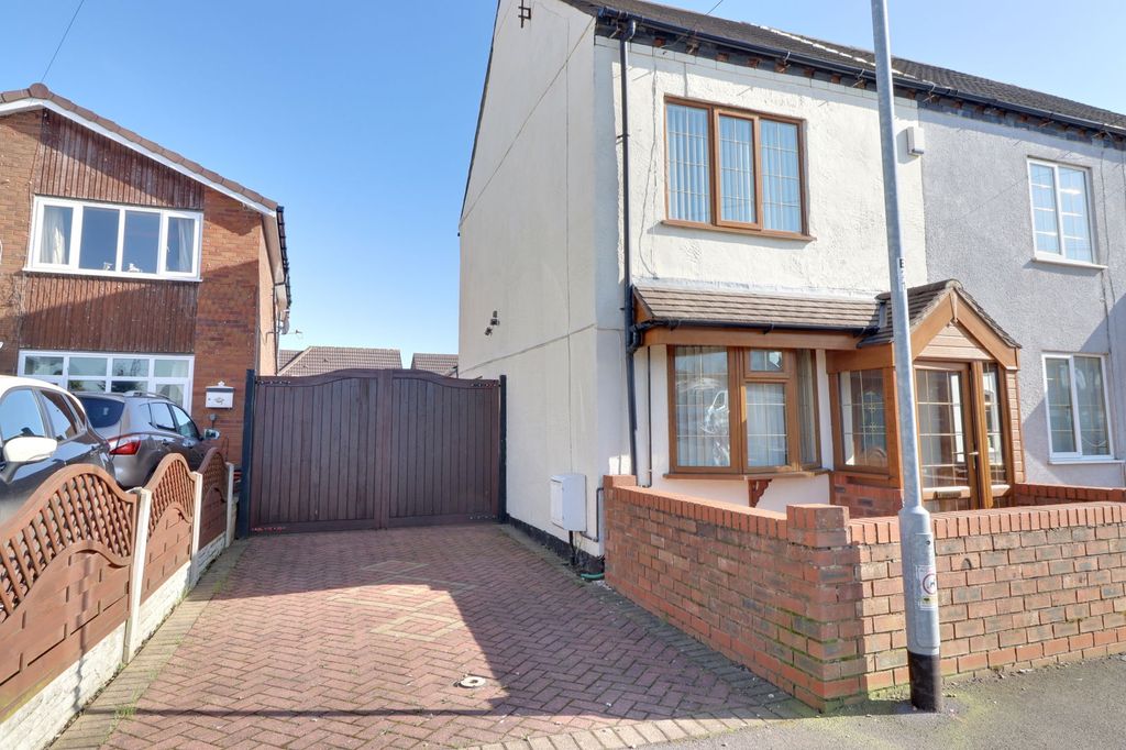 Property photo 2 of 13