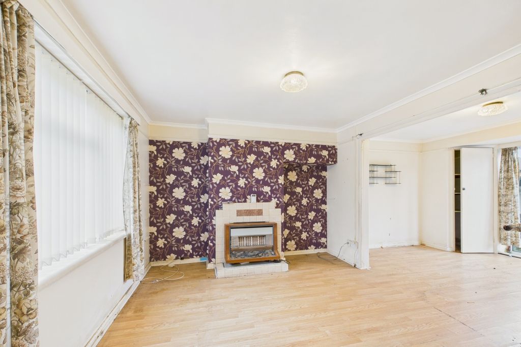 Property photo 2 of 17 Picture No. 01