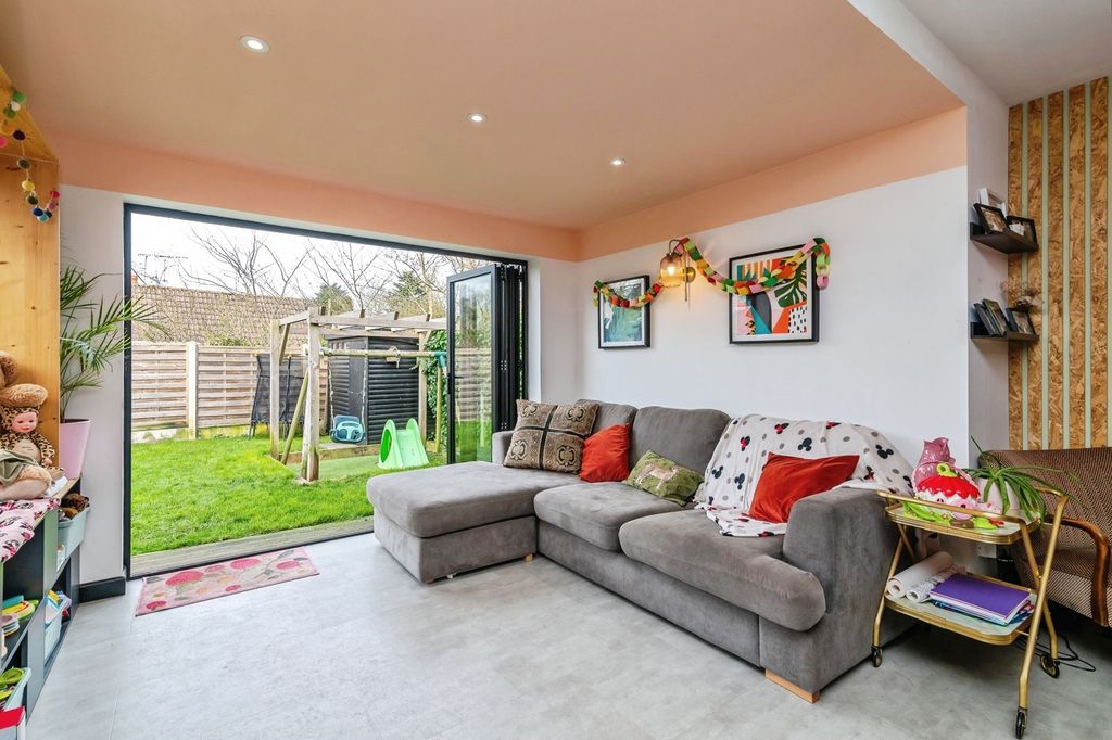 Property photo 3 of 23 Pbox-Img.Jpg