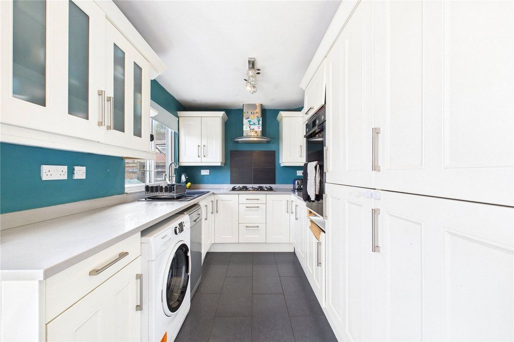 Property photo 3 of 13 Kitchen