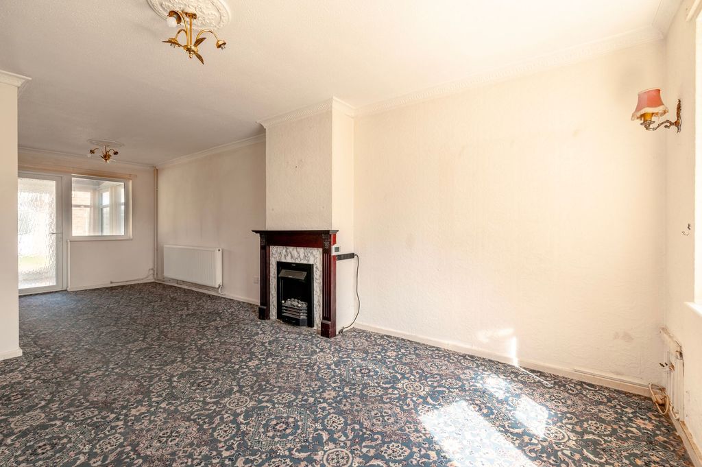 Property photo 3 of 24