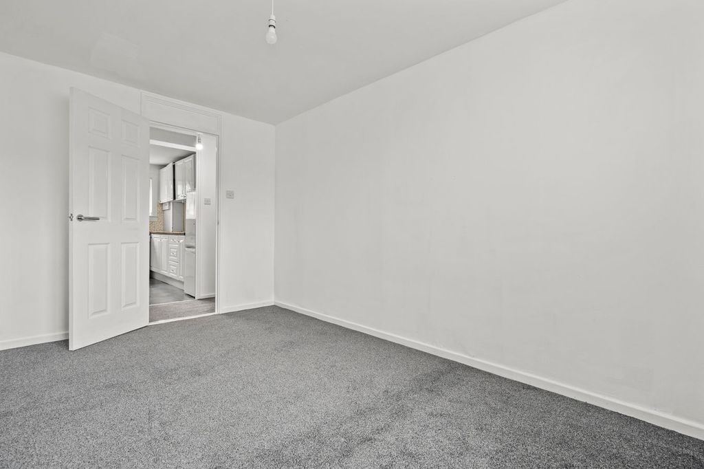 Additional image 16 of 2 bed flat for saleWallace Court, Grangemouth FK3