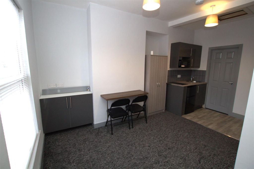 Property photo 1 of 6 Percy Flat.Jpg