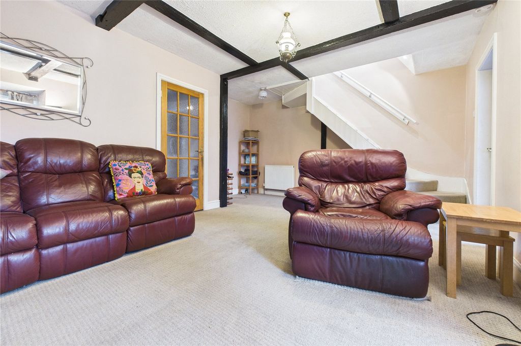 Property photo 3 of 25 Living Room