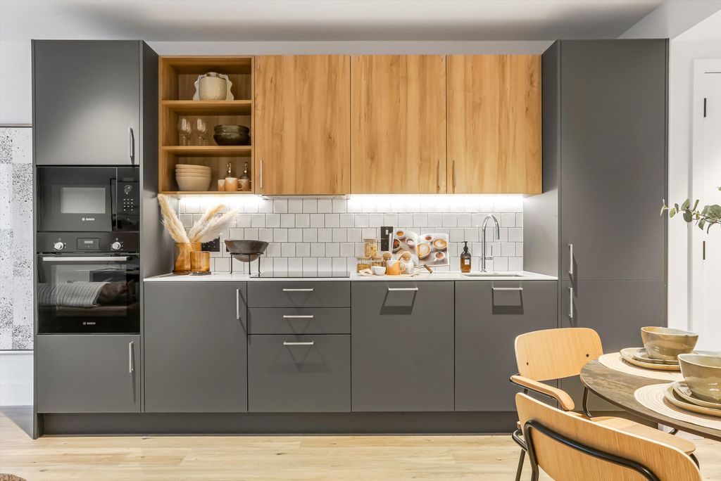 Property photo 2 of 19 Image