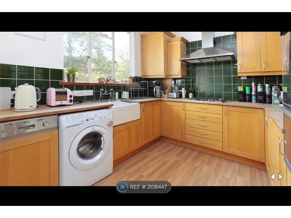 Property photo 3 of 13 Kitchen