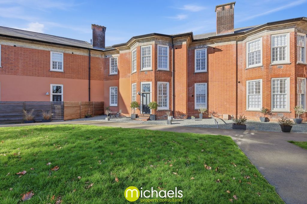 Property photo 1 of 39