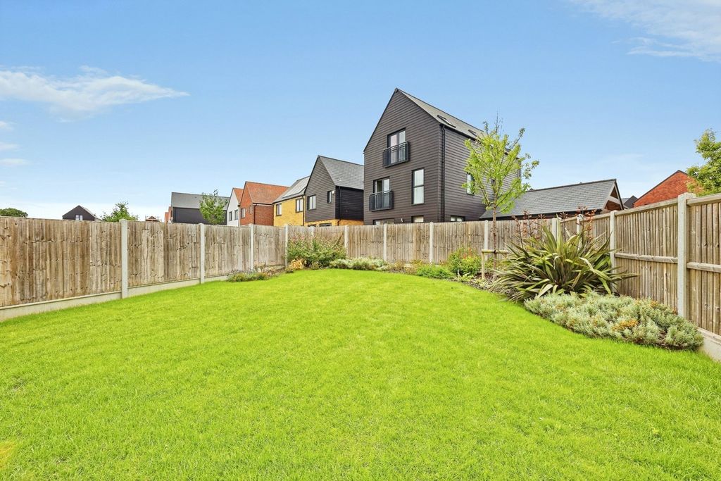 Property photo 2 of 17 Picture No. 14