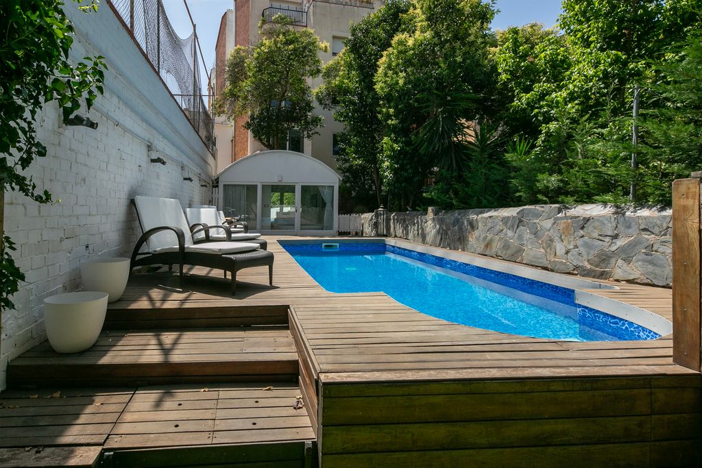 Property photo 1 of 43