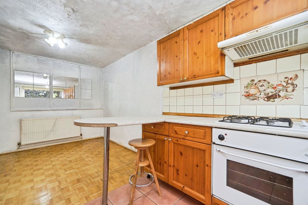 Property photo 2 of 37