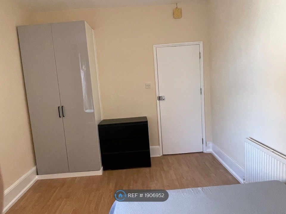 Property photo 2 of 3