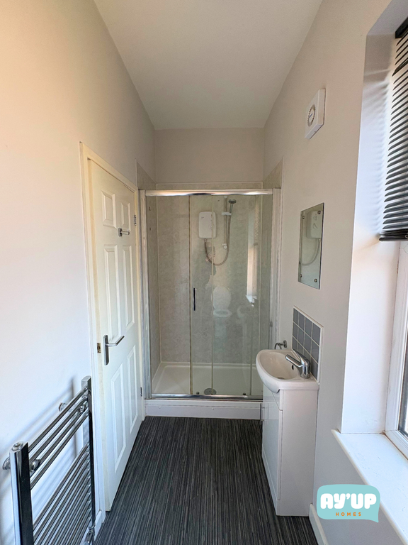 Property photo 2 of 3