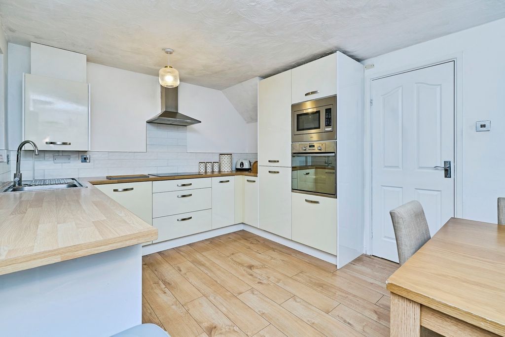 Property photo 2 of 17 Pbox-Img.Jpg