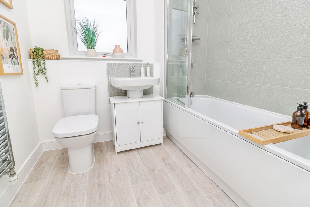 Property photo 3 of 22