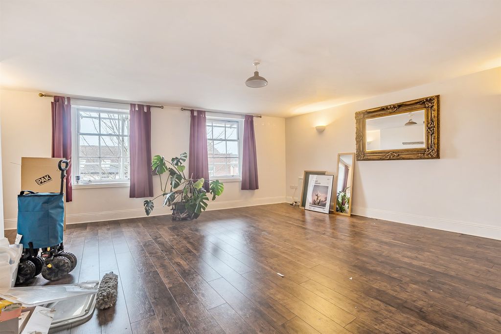 Property photo 2 of 9 Living Room