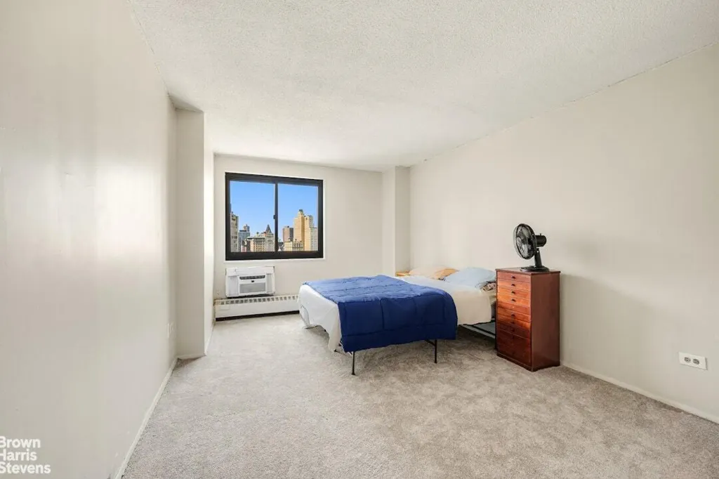 Property photo 3 of 8 <Alttext/>