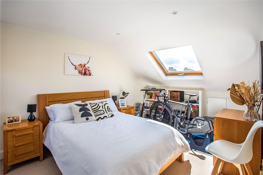 Property photo 3 of 14 74027_Flat C 78 Warr