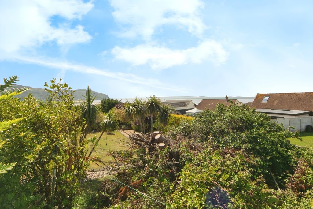 Property photo 2 of 17 View