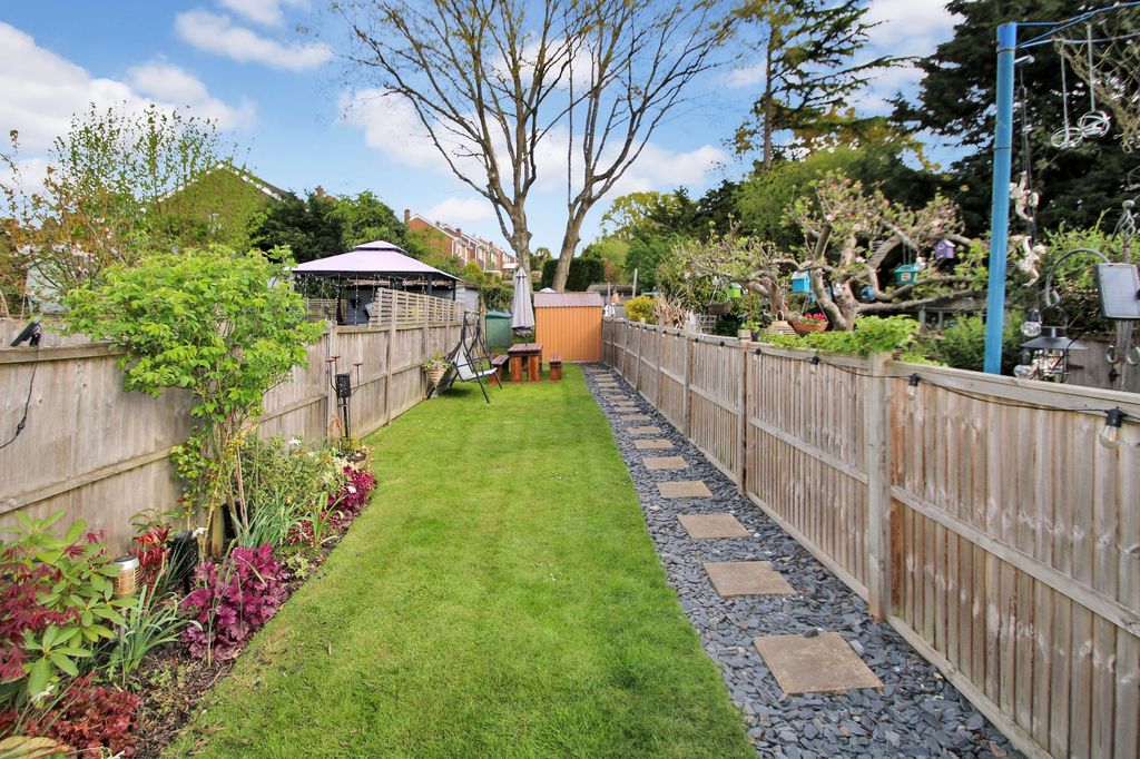Property photo 2 of 19