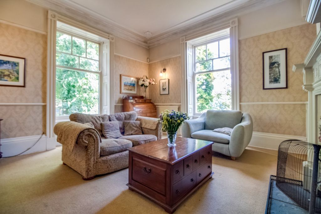 Property photo 2 of 30 Sitting Room