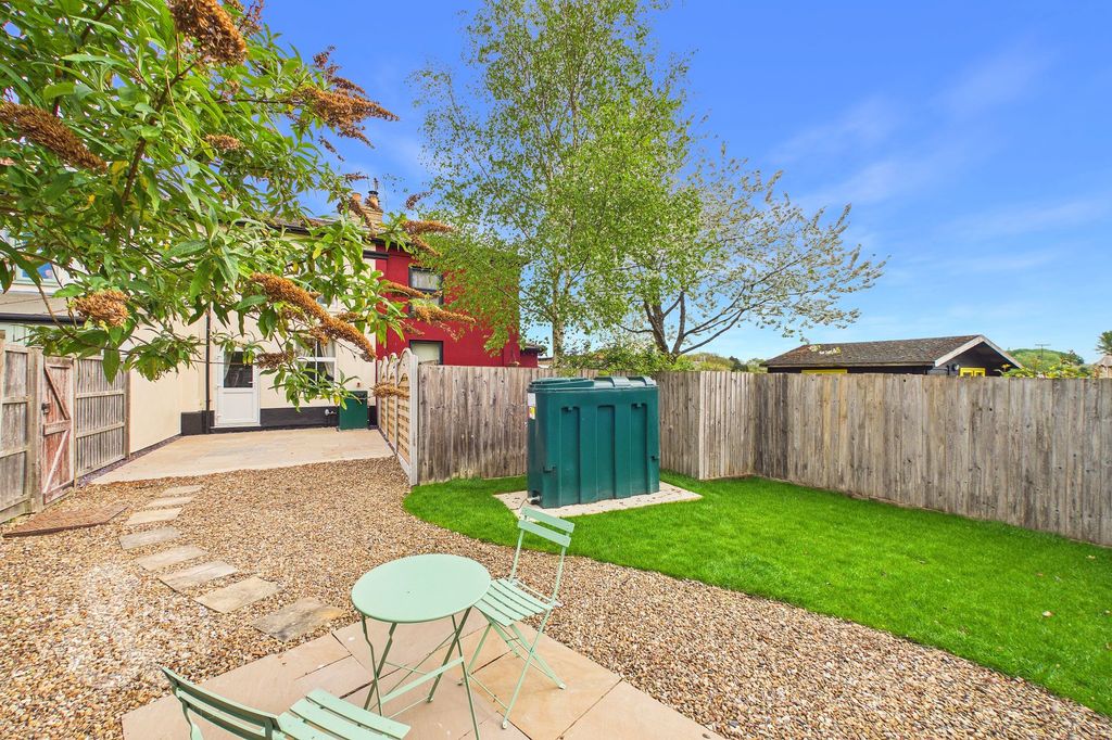 Property photo 2 of 24