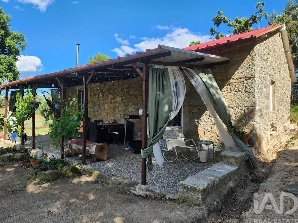 Property photo 2 of 40