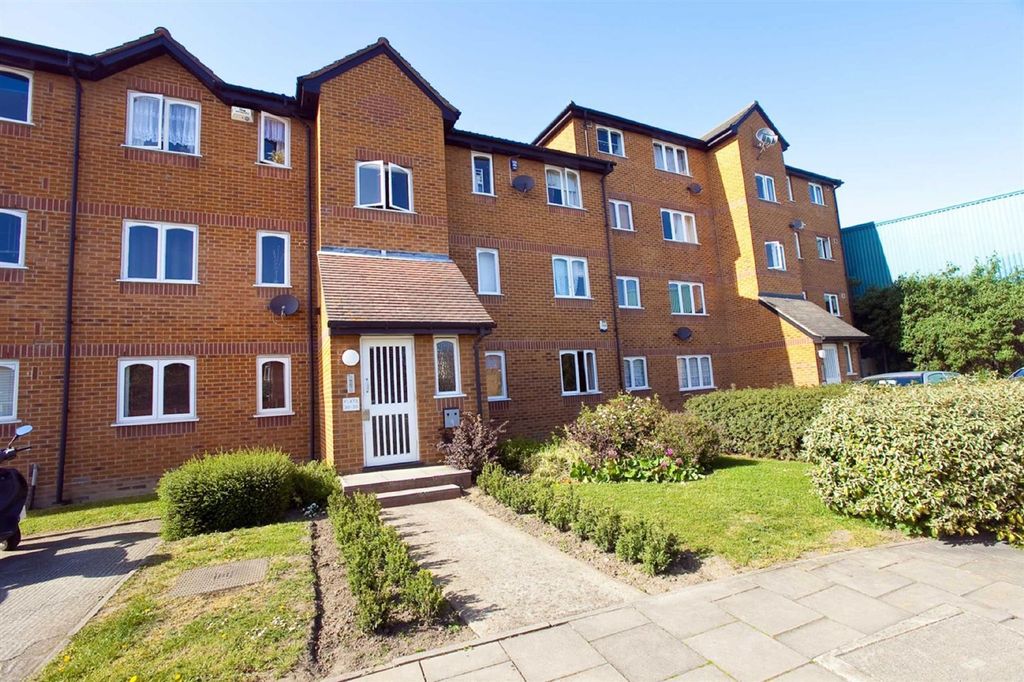 Property photo 1 of 7