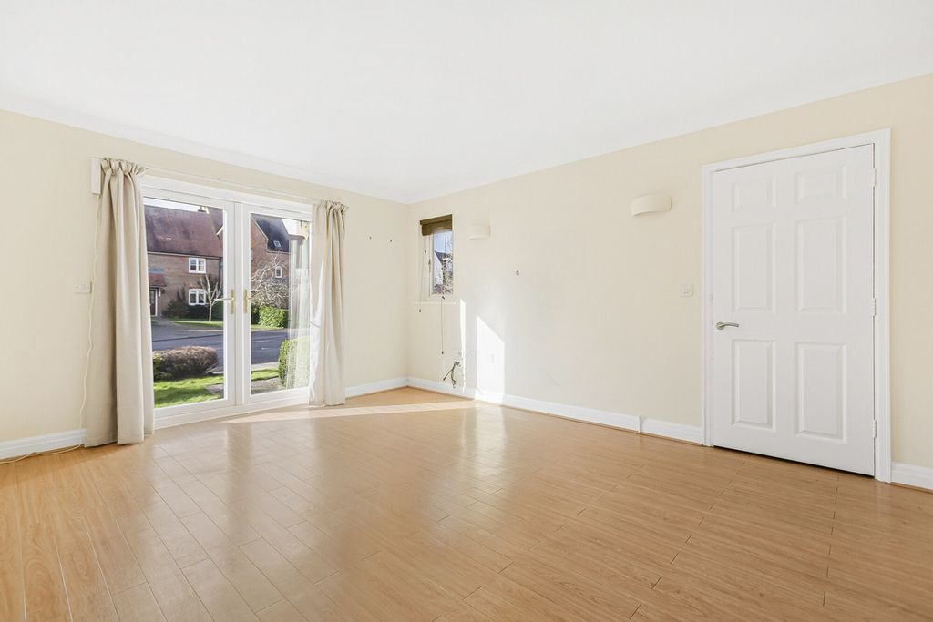 Property photo 3 of 18