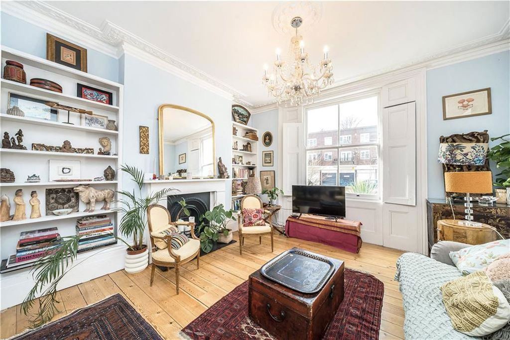 Property photo 2 of 8