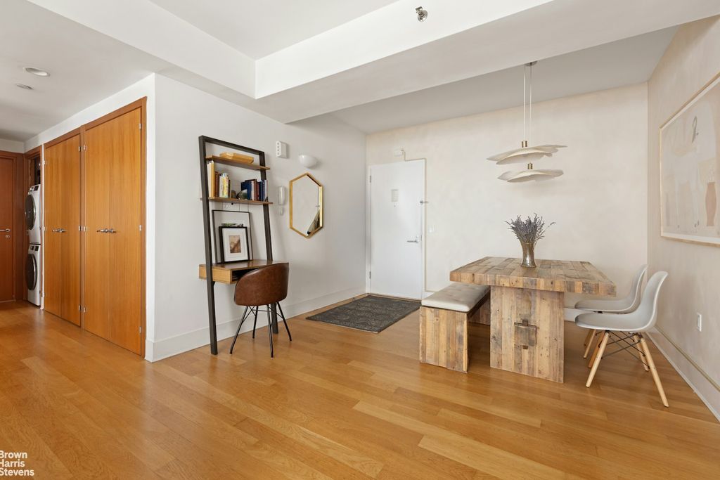 Property photo 3 of 11 <Alttext/>