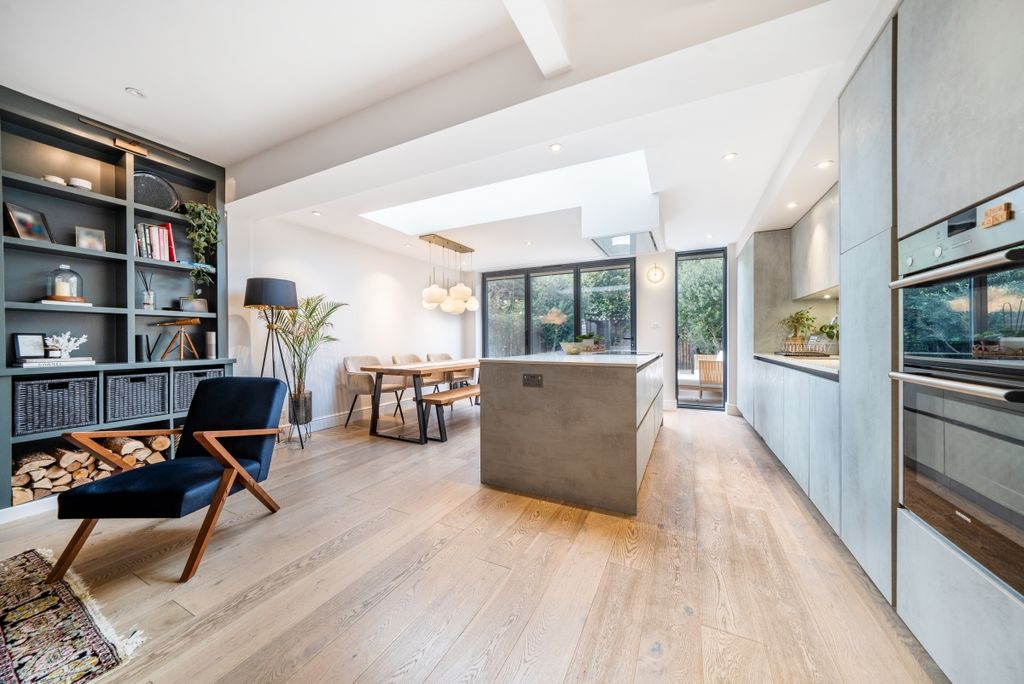Property photo 1 of 17 1044305 (4)
