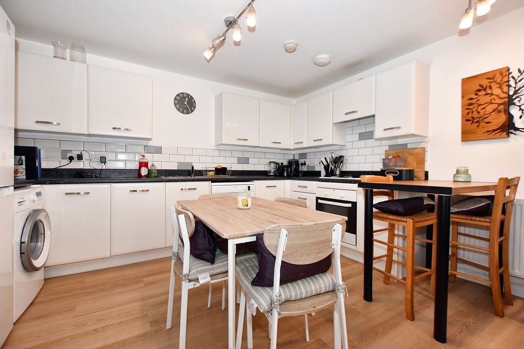 Property photo 3 of 14 Kitchen/Diner