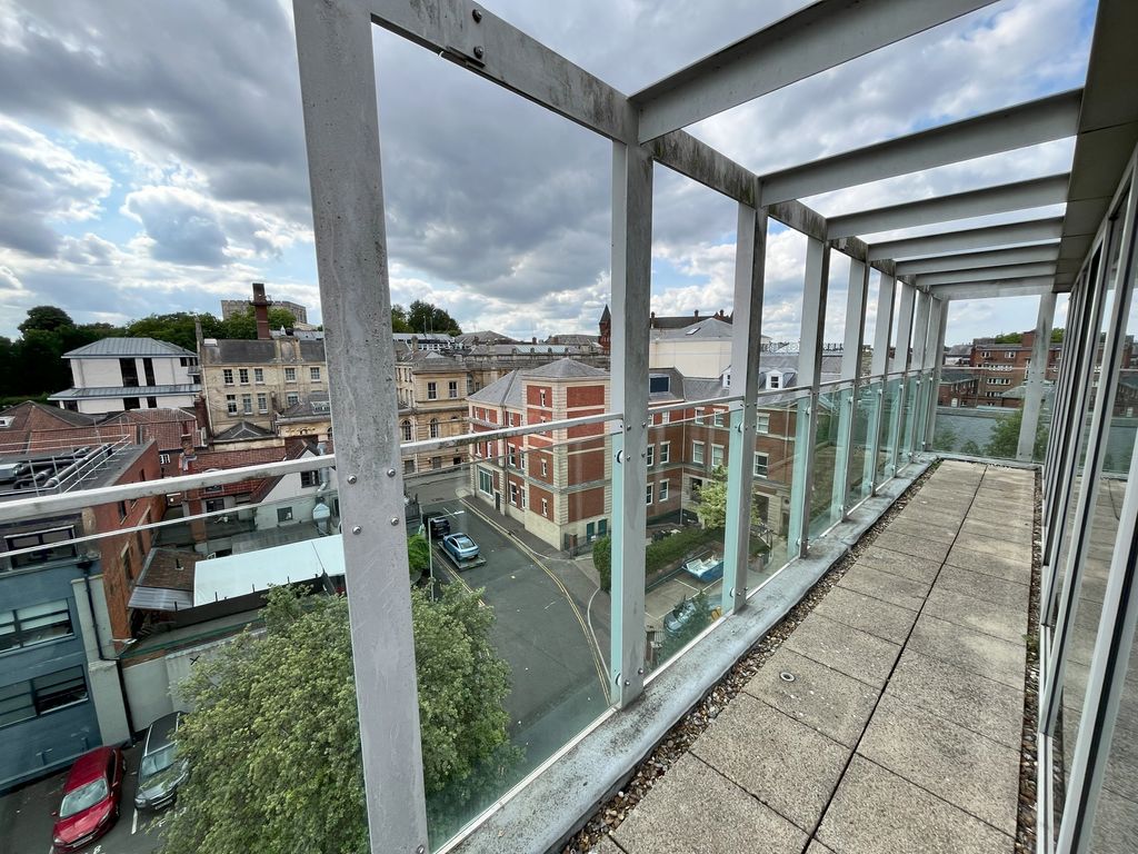 Property photo 3 of 11