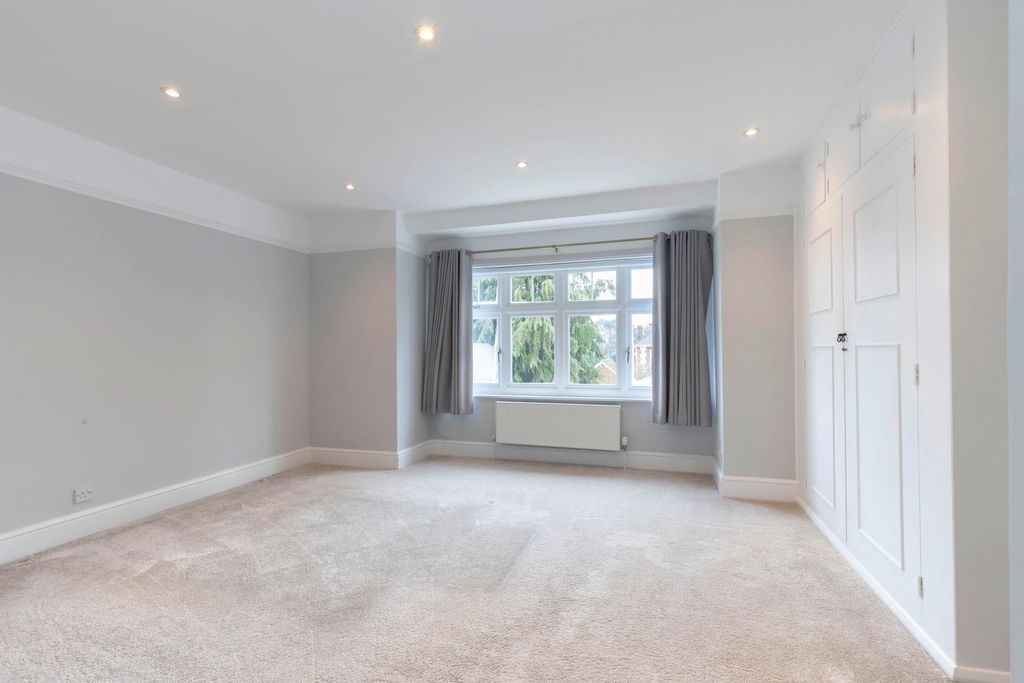 Additional image 7 of 4 bed semi-detached house to rentSandy Lane, Cheltenham GL53