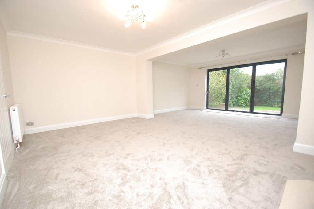 Property photo 3 of 11 Picture No. 10