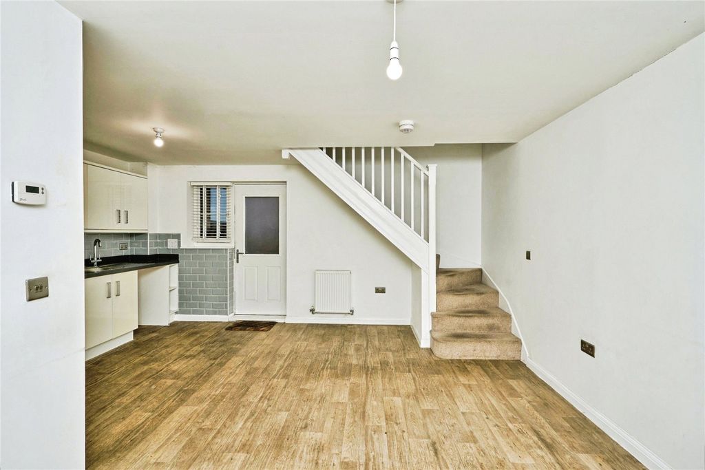 Property photo 2 of 11 Picture No. 01