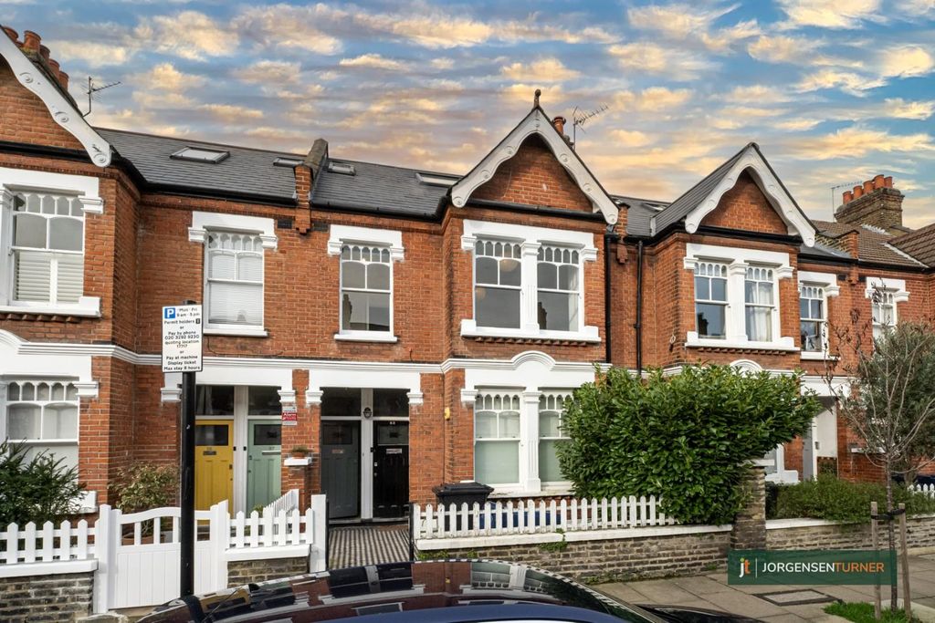 Property photo 1 of 12