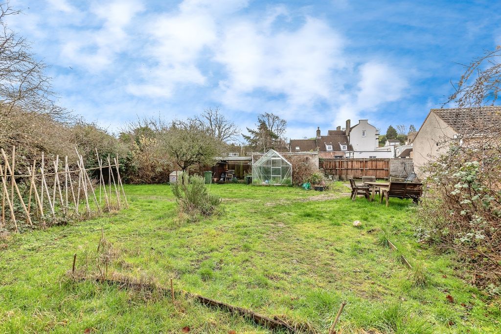 Property photo 3 of 17 Pbox-Img.Jpg