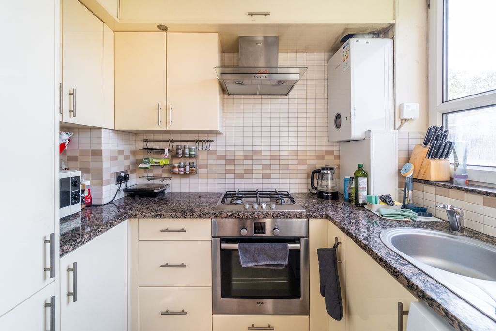 Property photo 3 of 8 Ndb05679